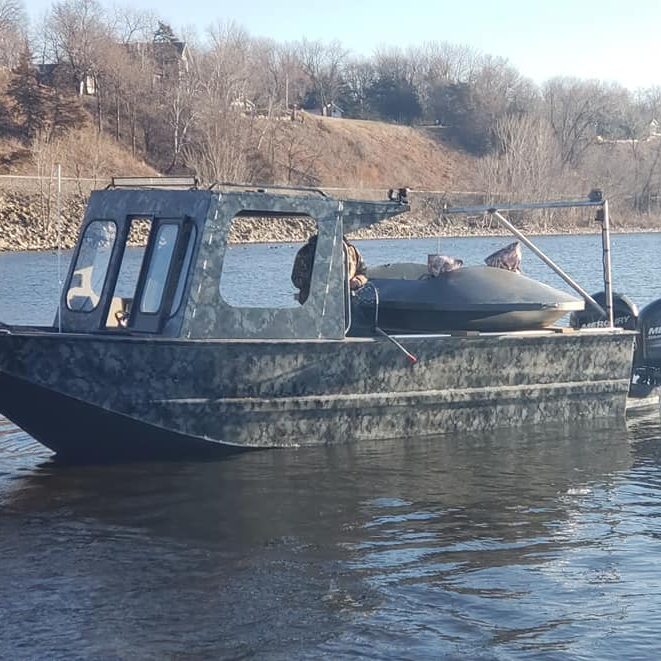 Deep V Boat and layout boat